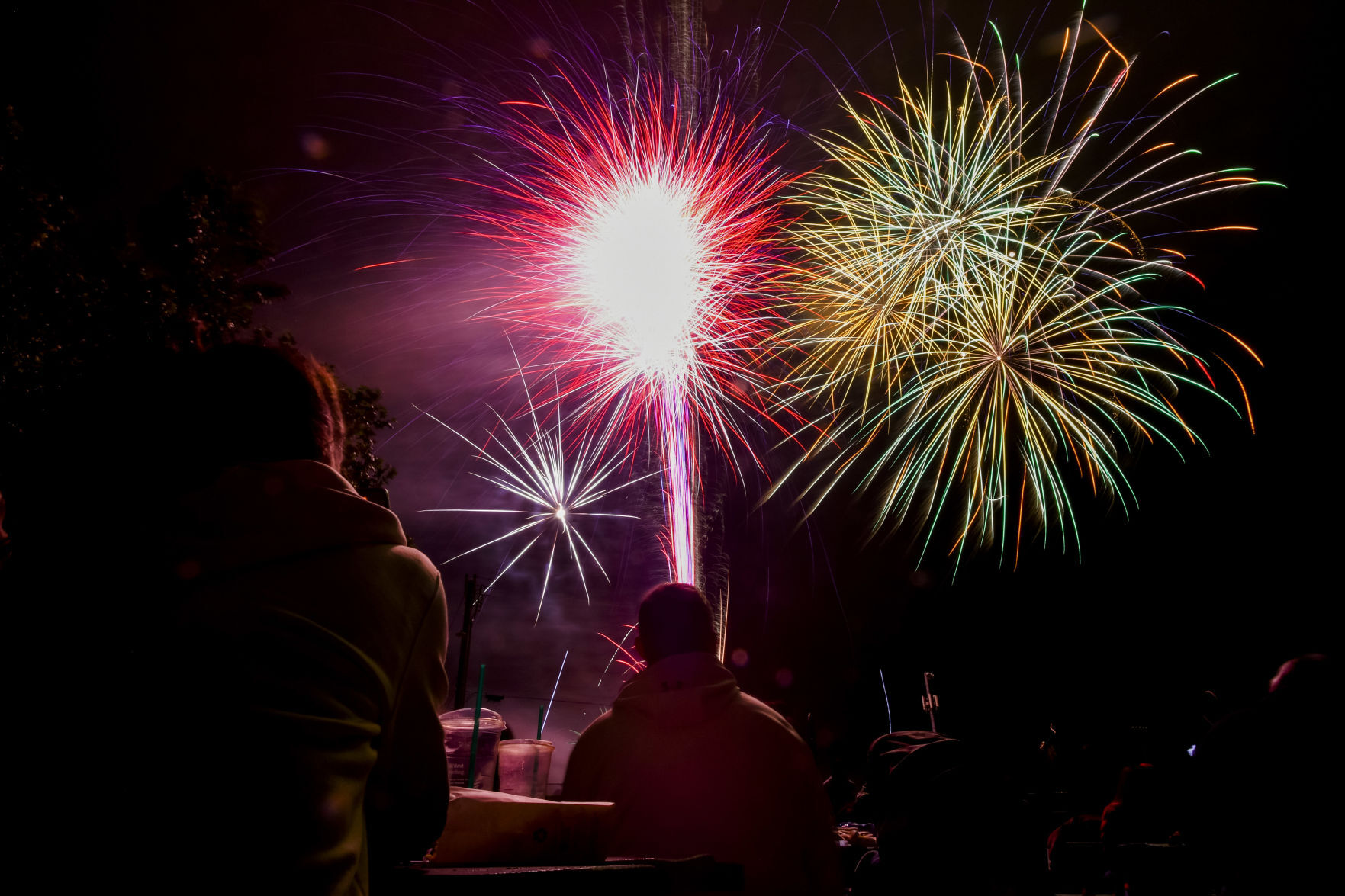 070421 Lompoc fireworks 16.JPG
